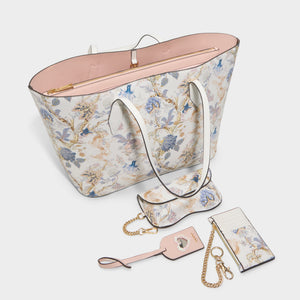 Traveltote